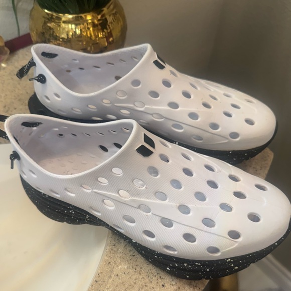 Kane Revive - White / Black Speckle - Picture 3 of 5